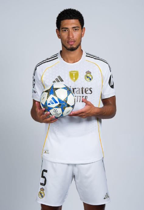 卫报：巴萨将凯恩视为取代莱万的首选目标，很可能激活违约金（卫报：巴萨将凯恩定为莱万替代者首选，或将启动解约金条款）