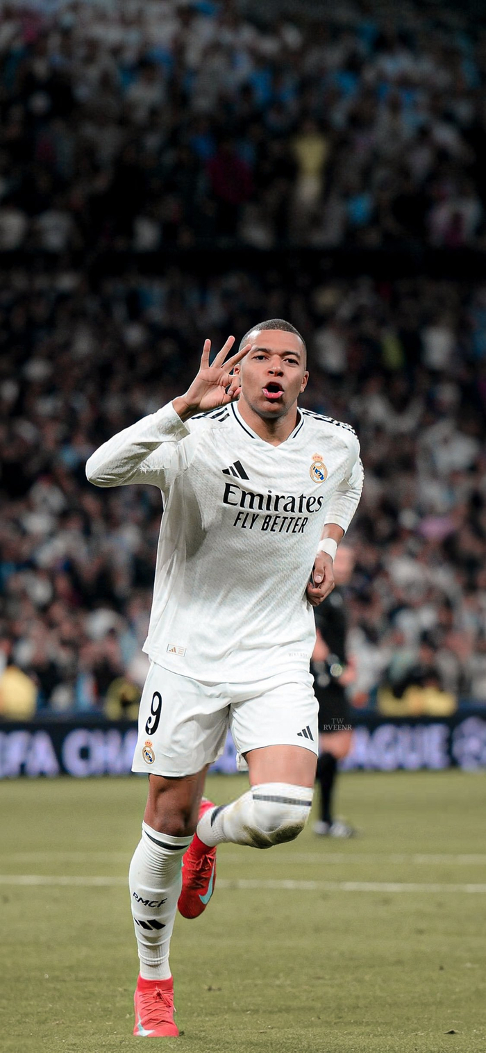 巴黎vs拜仁数据：巴黎25次射门9次射正，拜仁9次射门5次射正（数据战报：巴黎25射9正，拜仁9射5正）