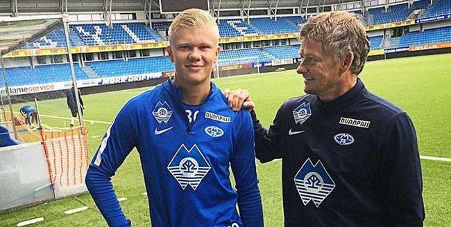 官方：库拉索归化23岁荷兰前锋汉森，他曾夺得世少赛金靴奖