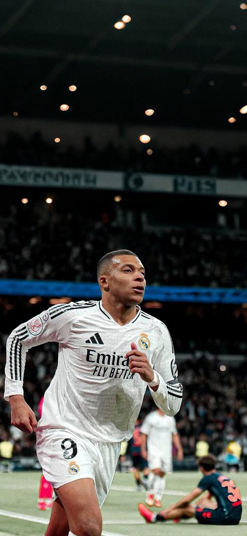 英超：曼联3-0大胜纽卡斯尔（英超战报：曼联3比0完胜纽卡斯尔）