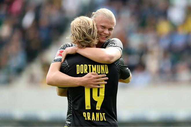 意甲战报：普利西奇梅开二度，米兰让二追三3-2逆转都灵（意甲：普利西奇双响，米兰连扳三球3-2逆转都灵）