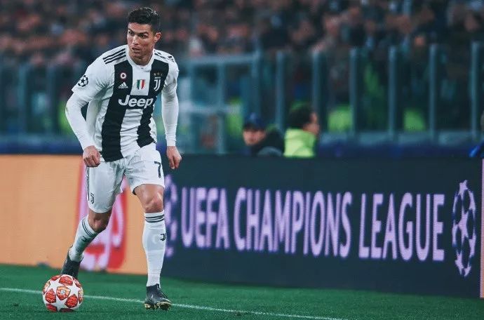 百事集团与梅赛德斯-AMG马石油F1车队达成全球合作（百事集团携手梅赛德斯-AMG马石油F1车队启动全球合作伙伴关系）