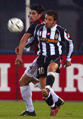 足协杯决赛火爆，观众超3.5万，票房破700万（足协杯决赛热度爆棚，3.5万+观众到场，票房突破700万）