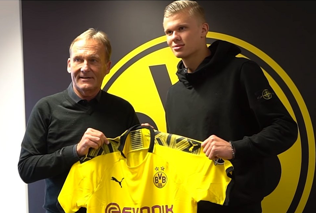 球星赛后哭了，太真实（赛后落泪的球星，真情流露）