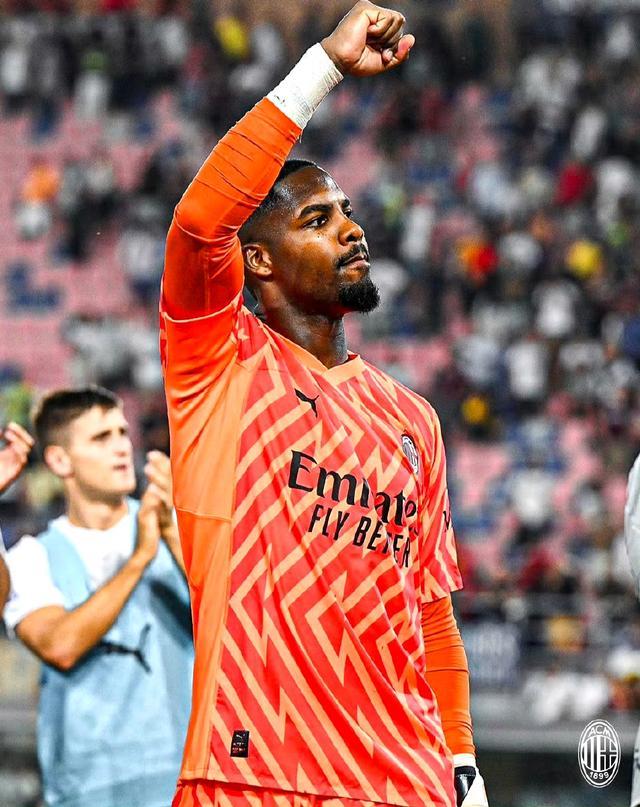 世界杯球场启用新冷却系统，科技感十足（世界杯球场采用全新智能冷却技术，尽显科技范）