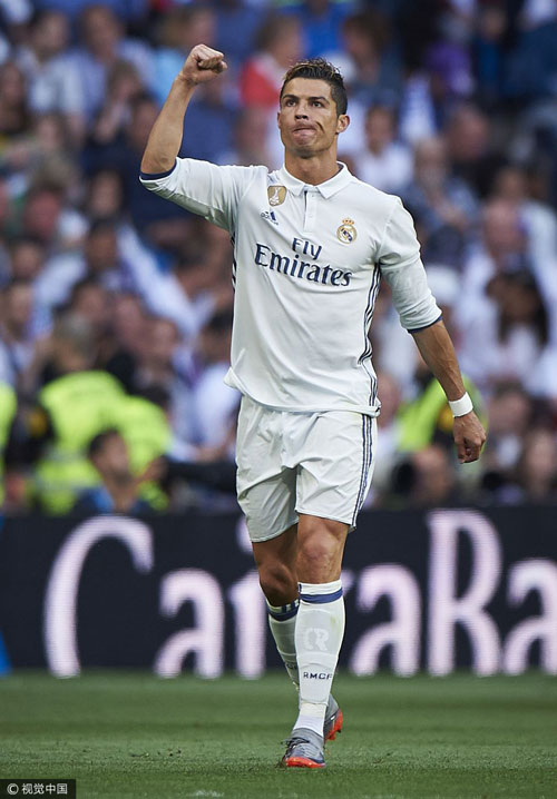 难阻失利！鲍尔全场投篮27中12，得到34分8板9助1断（无力回天！鲍尔27投12中轰下34分8板9助1断仍难救主）