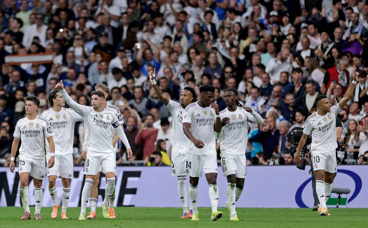 随着水晶宫2-1，西汉姆1-1，英超最新积分榜出炉：大黑马逼近榜首（英超积分更新：水晶宫2-1告捷、西汉姆1-1，大黑马紧逼榜首）