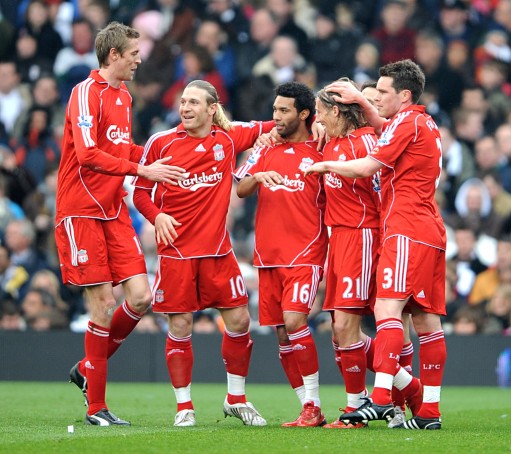 简直令人叹为观止，11年前的今天，拉姆塞打进了欧冠历史上最伟大的进球之一