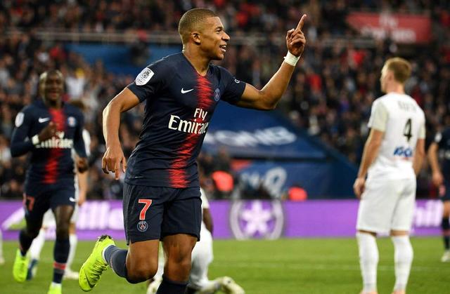 比肩大鸟！布朗成绿军队史第二位单场40分5板5助5断球员（追平大鸟纪录！布朗成绿军史上第2位单场40分5板5助5断的球员）